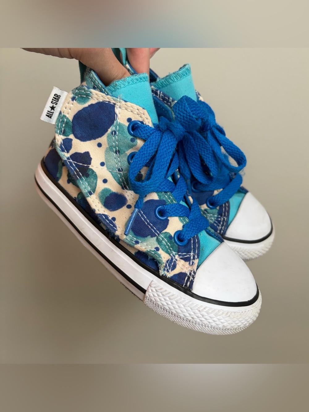 Converse Chuck Taylor high tops size 8C